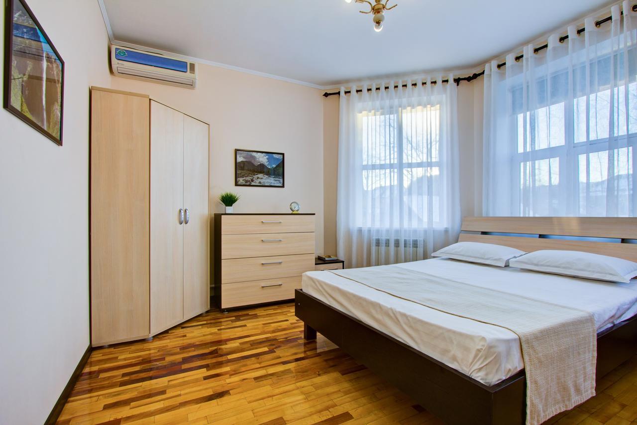 Centre Hostel Biskek Kültér fotó