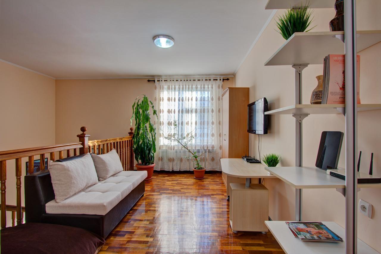 Centre Hostel Biskek Kültér fotó