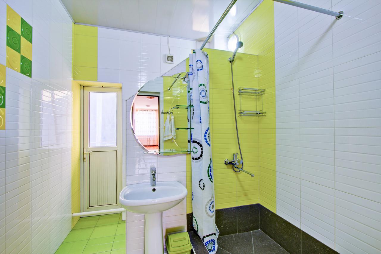Centre Hostel Biskek Kültér fotó
