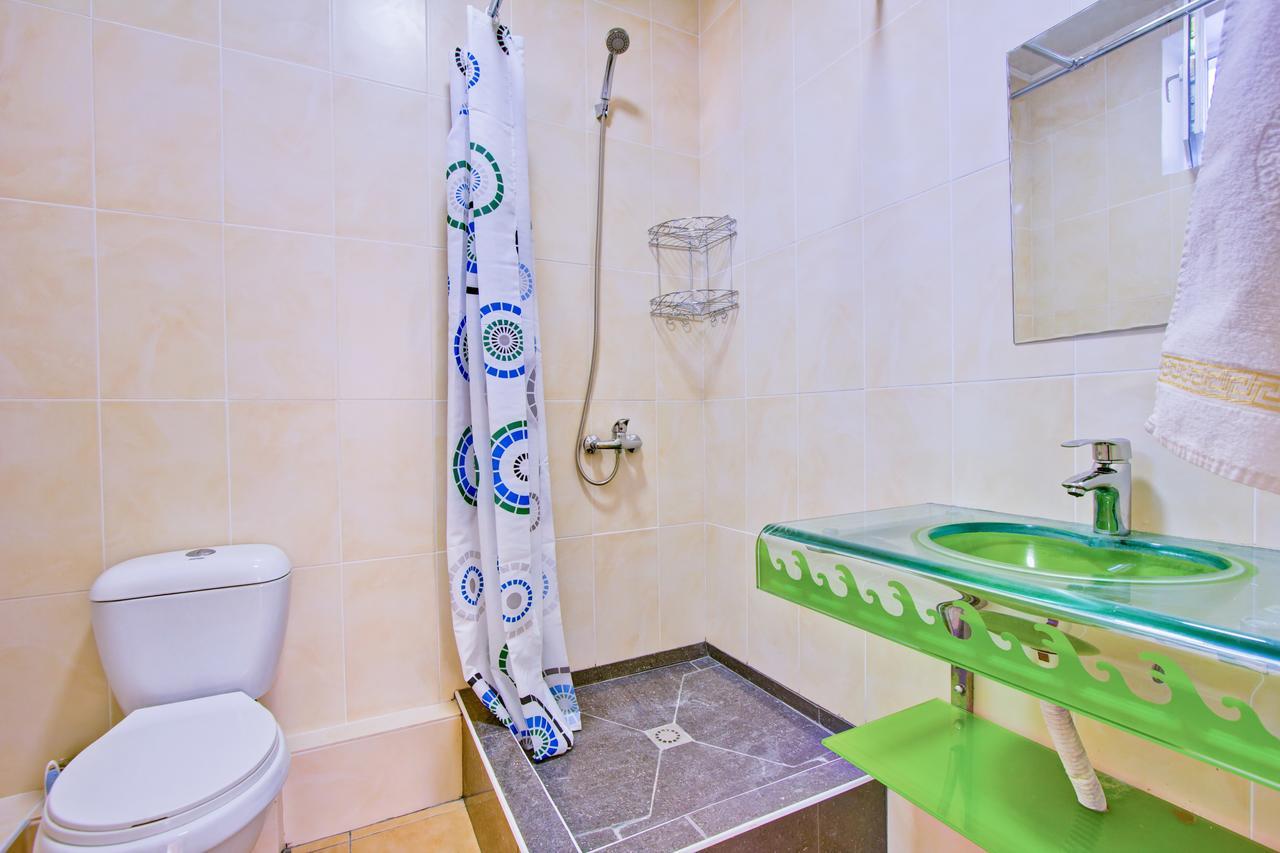 Centre Hostel Biskek Kültér fotó