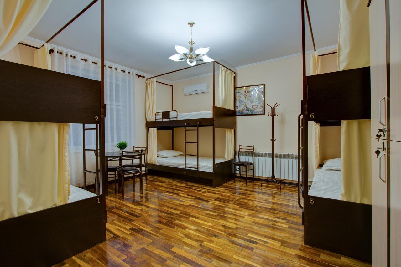 Centre Hostel Biskek Kültér fotó